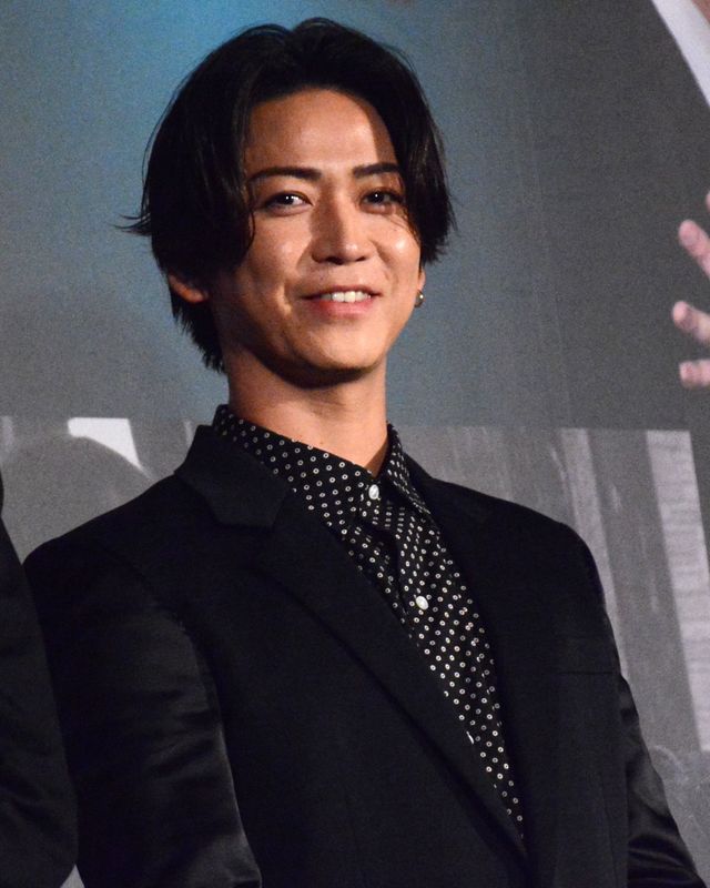 柴咲コウ、艶やか肩出しドレスで魅了！『でっちあげ　～殺人教師と呼ばれた男』初日舞台あいさつ（12枚目）