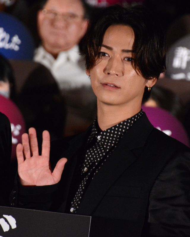 柴咲コウ、艶やか肩出しドレスで魅了！『でっちあげ　～殺人教師と呼ばれた男』初日舞台あいさつ（13枚目）