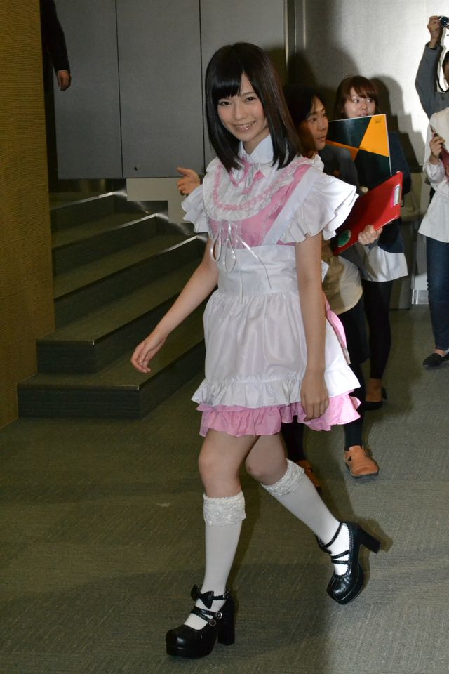 じゃんけん大会優勝のAKB48島崎遥香、メイドコスプレ姿に自信！　画像ギャラリー：フォトギャラリー