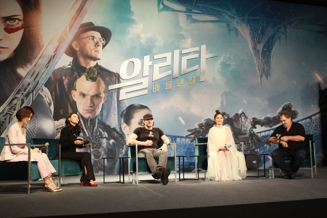 「銃夢」ハリウッド実写版、ロバート・ロドリゲス監督＆主演ローサ・サラザール、韓国の会見へ（5枚目）