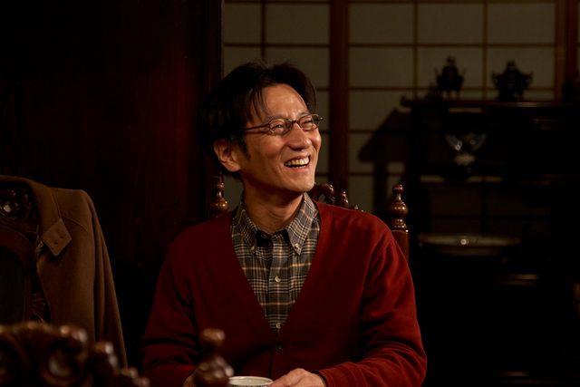 ゆうたろうのスーツ姿！ドラマ「鹿楓堂よついろ日和」第2話より（4枚目）