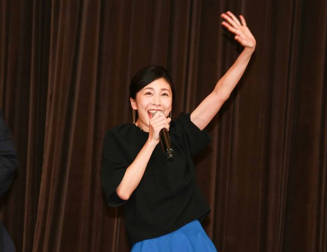 竹内結子、合コンとサークルが心残り？西島秀俊と共に学生時代を語る！映画『クリーピー　偽りの隣人』試写会フォトギャラリー（9枚目）