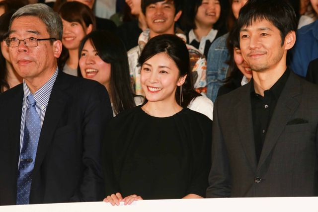 竹内結子、合コンとサークルが心残り？西島秀俊と共に学生時代を語る！映画『クリーピー　偽りの隣人』試写会フォトギャラリー（12枚目）