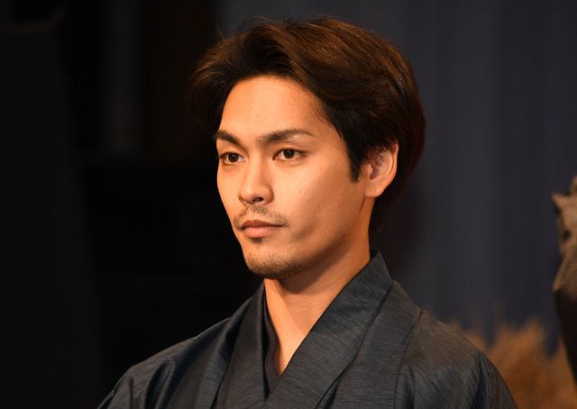 広瀬アリス、十二単姿が麗しい！柳楽優弥も和装に『映画ドラえもん　のび太の月面探査記』製作発表（17枚目）