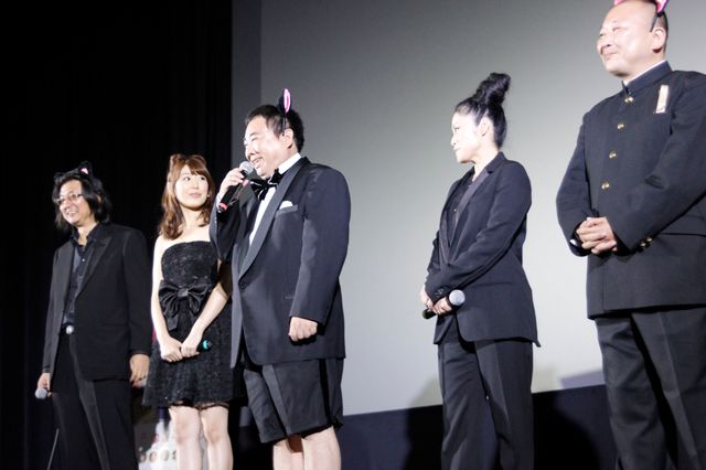 映画『くろねこルーシー』先行プレミア上映 舞台あいさつ写真ギャラリー（10枚目）