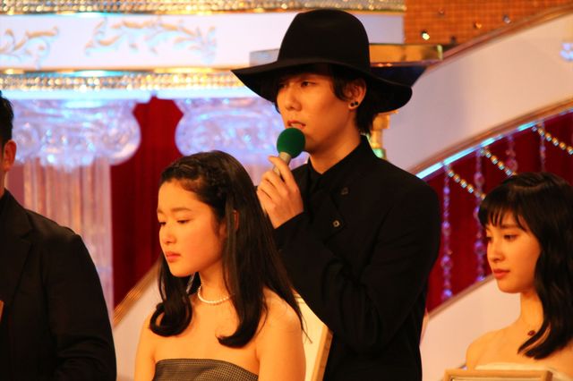 有村架純と広瀬すずが大人っぽい＆キュートなドレスで競演！新人俳優賞受賞者フォトギャラリー（11枚目）