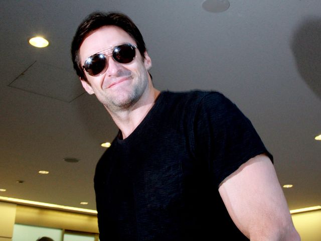 ヒュー・ジャックマンが成田空港でファンサービス！フォトギャラリー（4枚目）