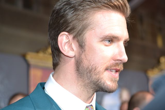 エマ・ワトソン、胸元も背中もばっくり！『美女と野獣』ワールドプレミア写真ギャラリー（11枚目）