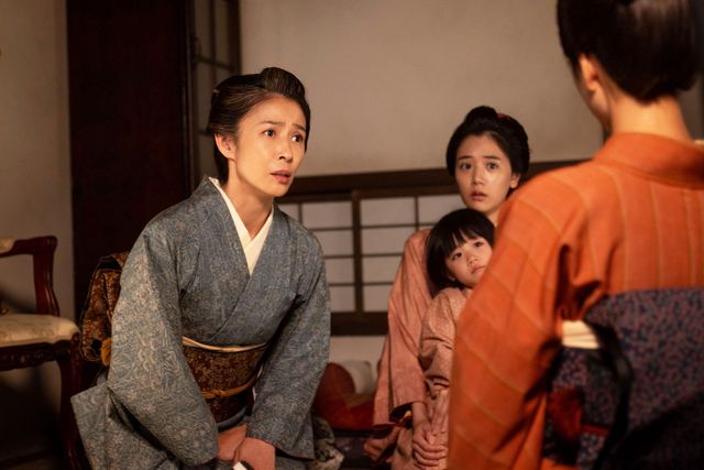 【画像7枚】朝ドラ「風、薫る」直美（上坂樹里）、海軍中尉（藤原季節）と鹿鳴館の外で…第14回場面写真（7枚目）