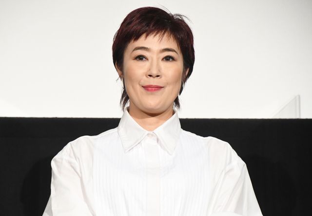 広末涼子、美脚全開のシックなショートパンツスタイル！『あちらにいる鬼』公開記念舞台あいさつ（3枚目）