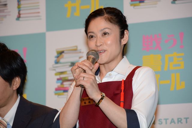 AKB48渡辺麻友、「書店ガール」に挑戦！フォトギャラリー（9枚目）