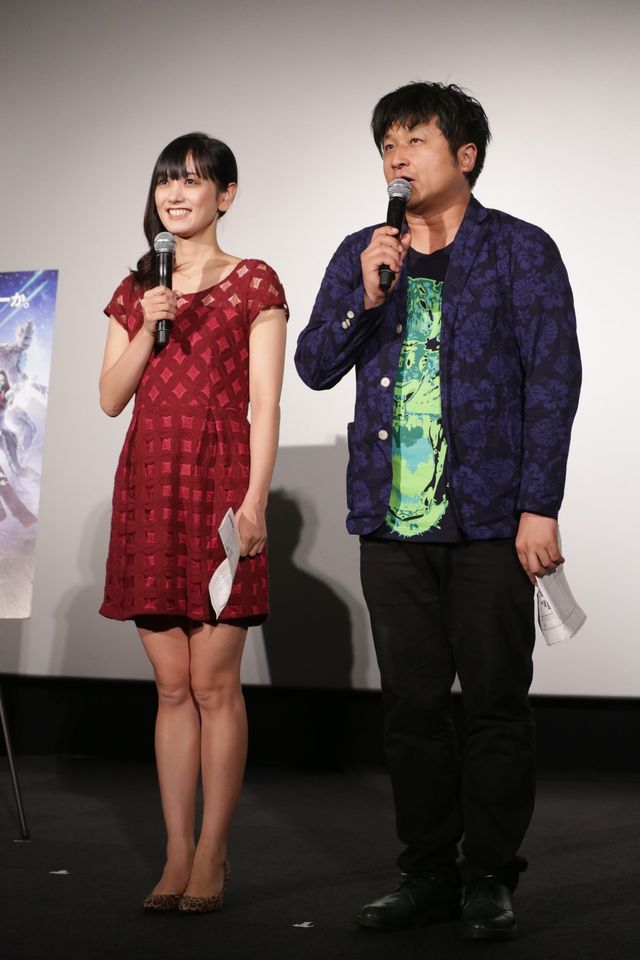 脊山麻理子アナ、ミニスカで大はしゃぎ！フォトギャラリー（3枚目）