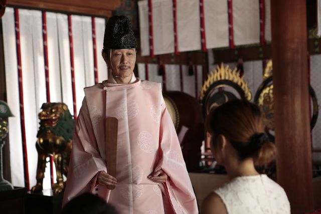 広瀬アリス、むっつり顔の巫女に（4枚目）