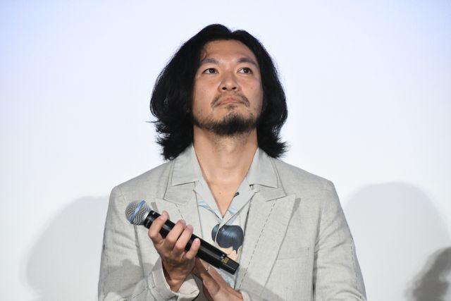 『ゴジラ-1.0』神木隆之介、浜辺美波らがオスカー像手渡しリレー！アカデミー賞受賞記念大ヒット御礼舞台あいさつ（11枚目）