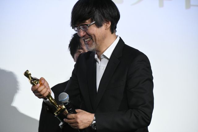 『ゴジラ-1.0』神木隆之介、浜辺美波らがオスカー像手渡しリレー！アカデミー賞受賞記念大ヒット御礼舞台あいさつ（15枚目）