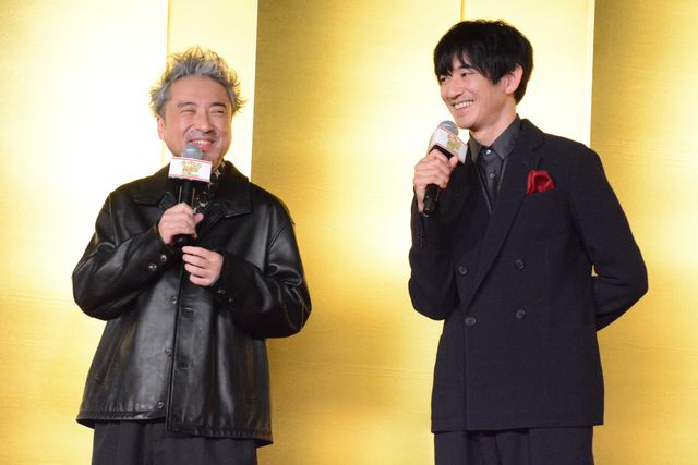 ムロツヨシ、永山瑛太、川口春奈、林遣都ら鏡開き挑戦！映画『身代わり忠臣蔵』完成披露舞台あいさつ（7枚目）