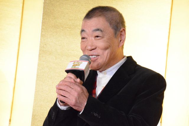 ムロツヨシ、永山瑛太、川口春奈、林遣都ら鏡開き挑戦！映画『身代わり忠臣蔵』完成披露舞台あいさつ（12枚目）