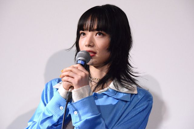 松田龍平＆小松菜奈『わたくしどもは。』公開記念舞台あいさつ（4枚目）