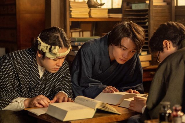 虎鉄はたくさんの標本を…「らんまん」第95回の場面写真（3枚目）