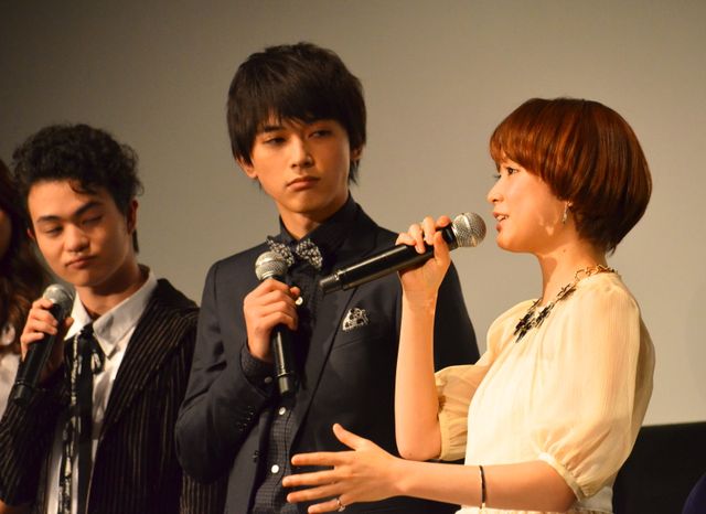 佐藤健がサプライズ！映画『カノジョは嘘を愛しすぎてる』初日舞台あいさつフォトギャラリー（18枚目）