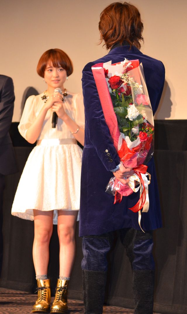 佐藤健がサプライズ！映画『カノジョは嘘を愛しすぎてる』初日舞台あいさつフォトギャラリー（19枚目）