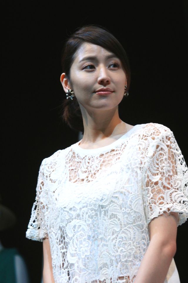 ちょっぴり眠たげな表情がかわいい！長澤まさみ＆大沢たかおフォトギャラリー（6枚目）