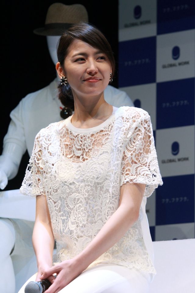 ちょっぴり眠たげな表情がかわいい！長澤まさみ＆大沢たかおフォトギャラリー（10枚目）