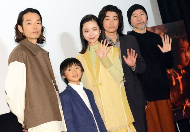 趣里＆森山未來らが登場！映画『ほかげ』公開記念舞台あいさつ（8枚目）