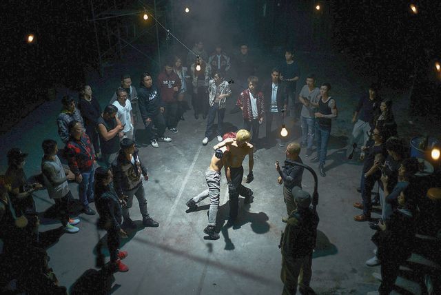 磯村勇斗の肉体美！『ヤクザと家族 The Family』場面写真（2枚目）