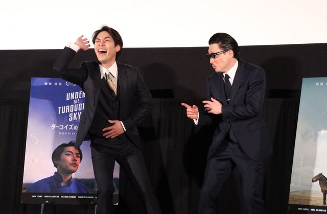 柳楽優弥＆KENTARO監督がノリノリ！『ターコイズの空の下で』初日舞台あいさつ（7枚目）