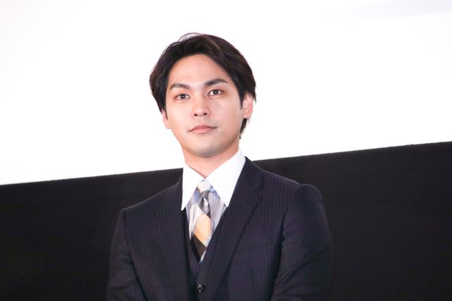 柳楽優弥＆KENTARO監督がノリノリ！『ターコイズの空の下で』初日舞台あいさつ（11枚目）