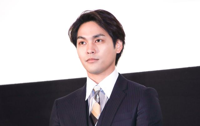 柳楽優弥＆KENTARO監督がノリノリ！『ターコイズの空の下で』初日舞台あいさつ（12枚目）