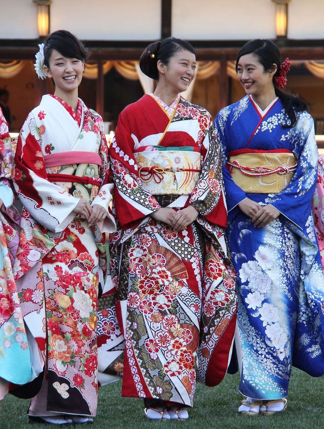 オスカー美女11名が恒例の晴れ着披露！フォトギャラリー（7枚目）