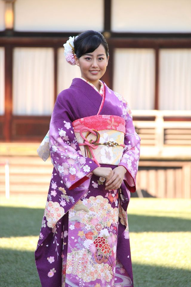 オスカー美女11名が恒例の晴れ着披露！フォトギャラリー（10枚目）