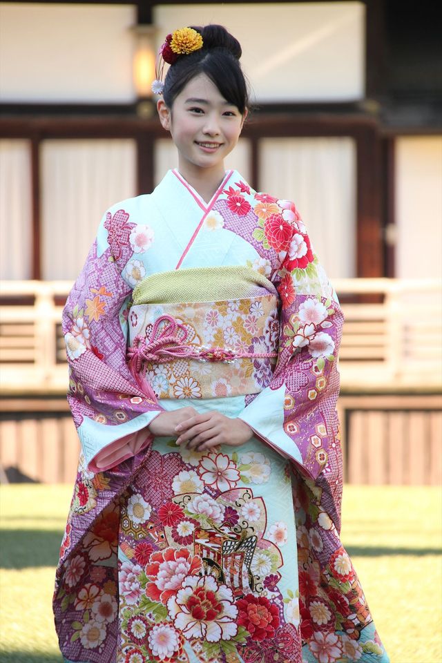 オスカー美女11名が恒例の晴れ着披露！フォトギャラリー（14枚目）