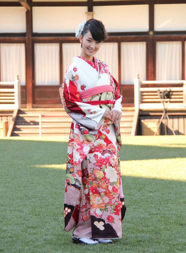 オスカー美女11名が恒例の晴れ着披露！フォトギャラリー（16枚目）