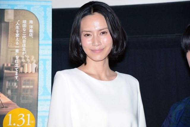 中谷美紀がサプライズでチケットもぎり！『繕い裁つ人』大ヒット御礼舞台あいさつフォトギャラリー（7枚目）