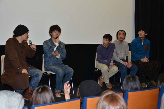 男だけの合宿生活ではあんなことも仕方ない!?　映画『ぼっちゃん』の撮影裏話に爆笑！　画像ギャラリー：フォトギャラリー