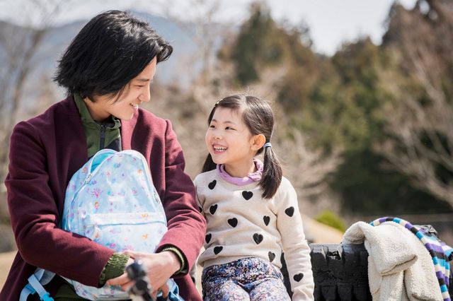 宮沢氷魚＆藤原季節が寄り添う…松本穂香の姿も『his』場面カットほか（7枚目）