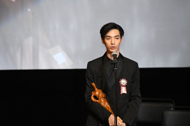 前田敦子の美しいドレス姿！-第11回TAMA映画賞授賞式（9枚目）