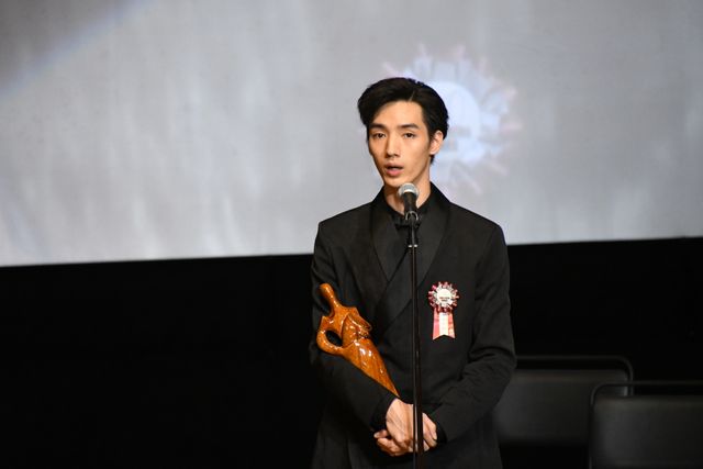 前田敦子の美しいドレス姿！-第11回TAMA映画賞授賞式（10枚目）