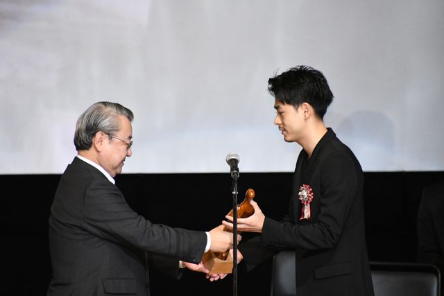 前田敦子の美しいドレス姿！-第11回TAMA映画賞授賞式（12枚目）