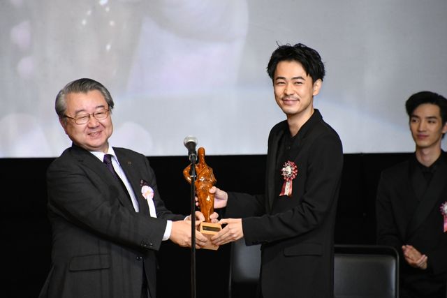 前田敦子の美しいドレス姿！-第11回TAMA映画賞授賞式（13枚目）