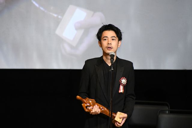 前田敦子の美しいドレス姿！-第11回TAMA映画賞授賞式（15枚目）