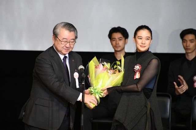 前田敦子の美しいドレス姿！-第11回TAMA映画賞授賞式（18枚目）