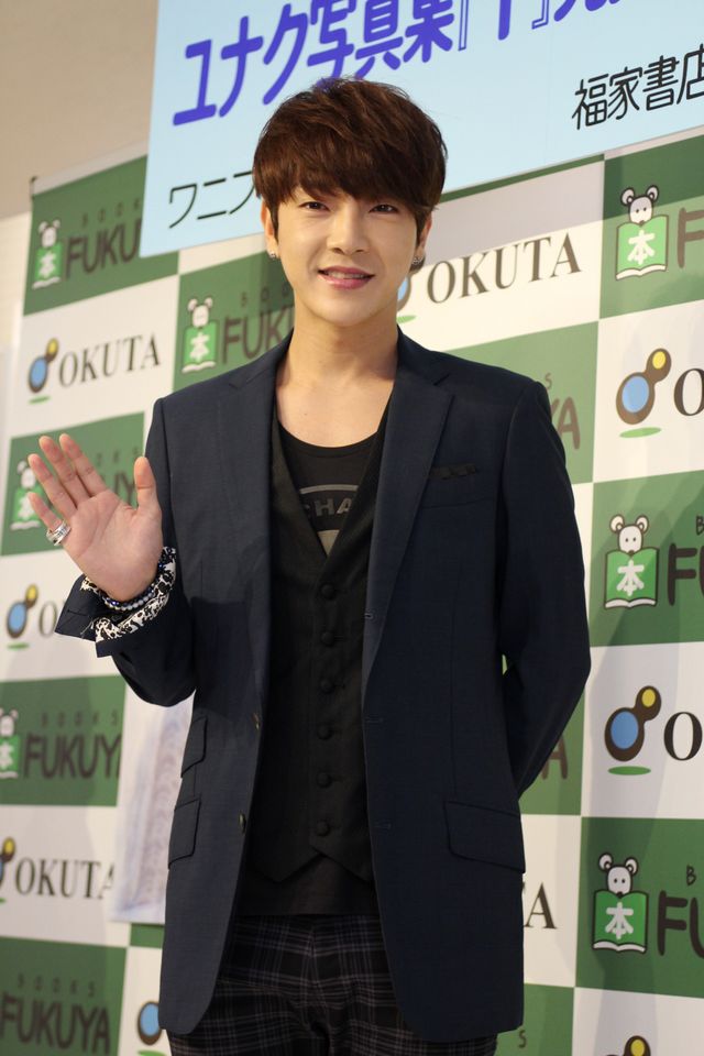 超新星ユナク、セクシーショットにも挑戦！1st写真集「Y」発売記念握手会フォトギャラリー（2枚目）