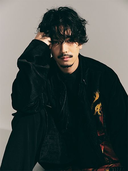 美しい！市川染五郎、アバンギャルドなモード姿　「装苑男子 of each world」（7枚目）