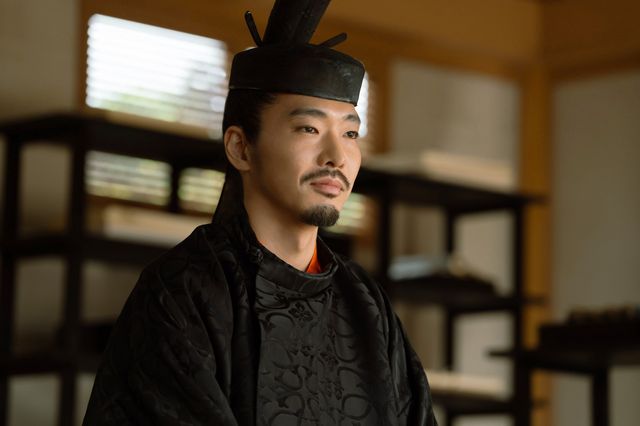 美しい…成長したまひろの娘・賢子（南沙良）「光る君へ」第39回「とだえぬ絆」（3枚目）