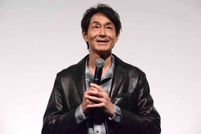 56歳の吉田栄作、変わらずスタイル抜群！スプリングスティーンの名曲を歌唱（2枚目）