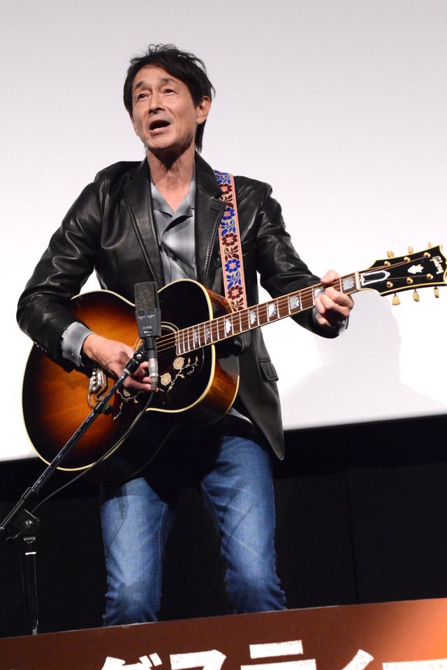 56歳の吉田栄作、変わらずスタイル抜群！スプリングスティーンの名曲を歌唱（7枚目）